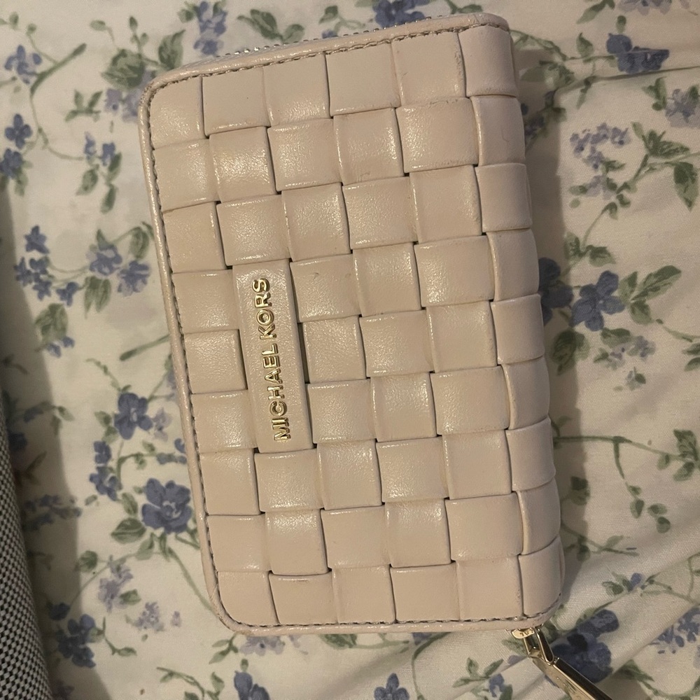 Michael Kors Cream and Gold Wallet